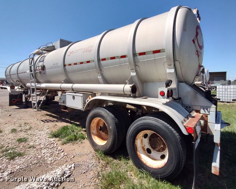 image for item JO9539 1994 Trailmaster Tanks  tank trailer