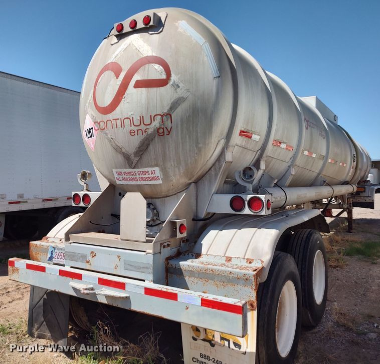 image for item JO9540 1993 Trailmaster Tanks  tank trailer