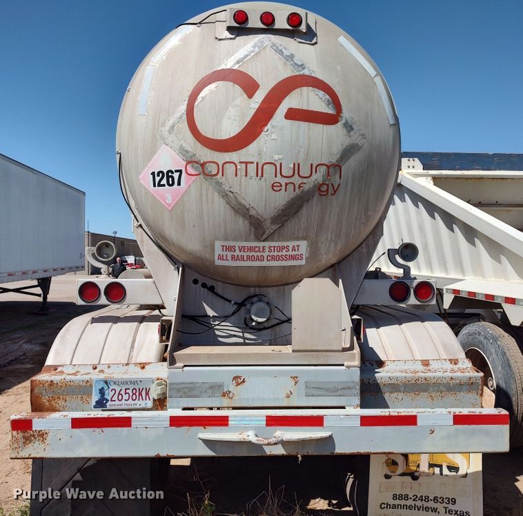 image for item JO9540 1993 Trailmaster Tanks  tank trailer