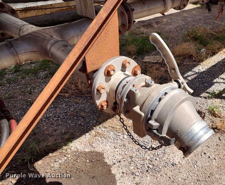 image for item JO9540 1993 Trailmaster Tanks  tank trailer