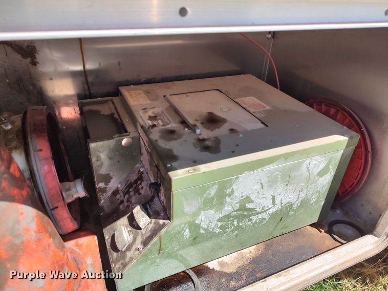 image for item JO9540 1993 Trailmaster Tanks  tank trailer