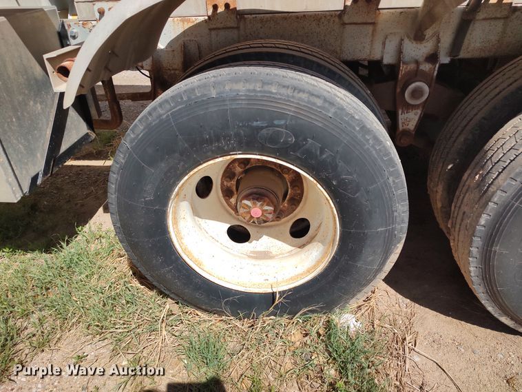 image for item JO9540 1993 Trailmaster Tanks  tank trailer