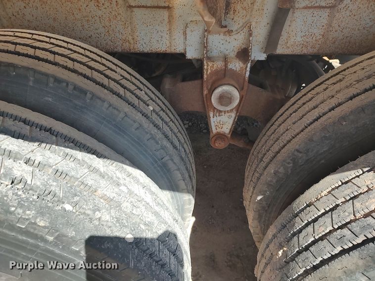 image for item JO9540 1993 Trailmaster Tanks  tank trailer