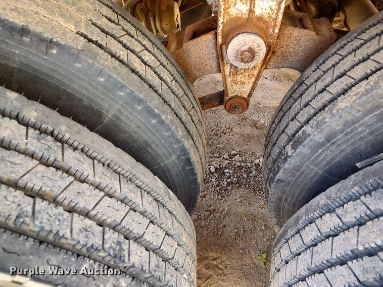 image for item JO9540 1993 Trailmaster Tanks  tank trailer