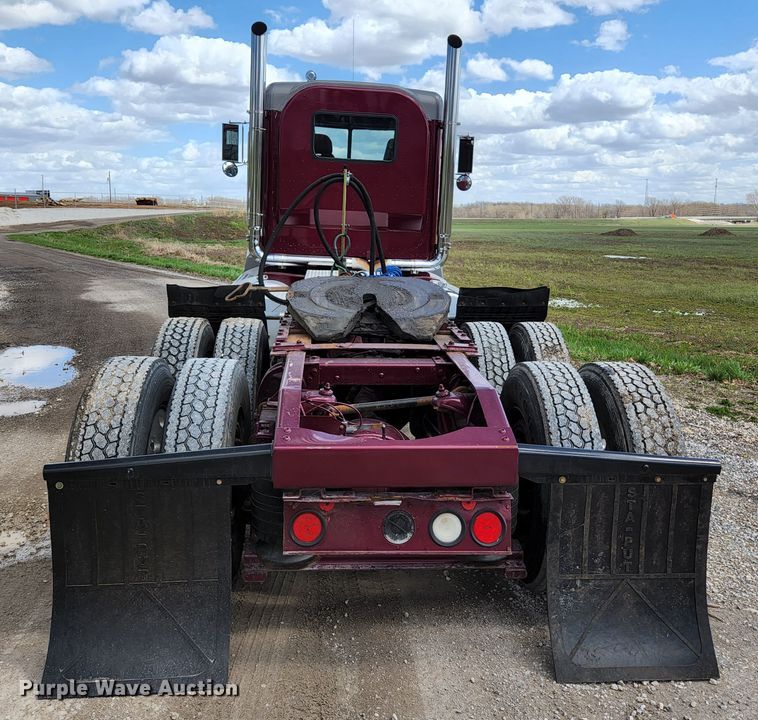image for item KE9849 1998 Peterbilt 377  semi truck