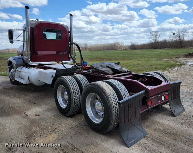 image for item KE9849 1998 Peterbilt 377  semi truck