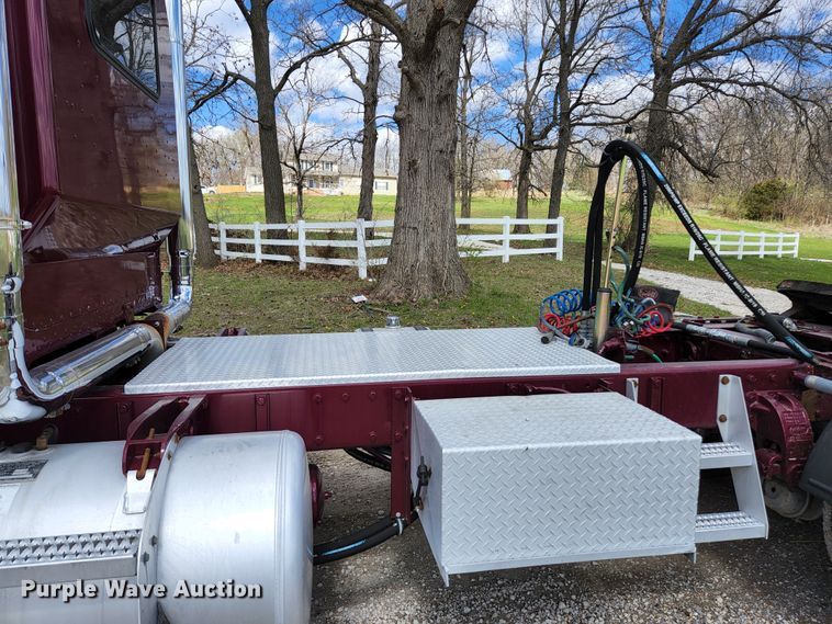 image for item KE9849 1998 Peterbilt 377  semi truck