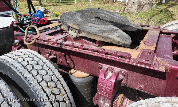 image for item KE9849 1998 Peterbilt 377  semi truck