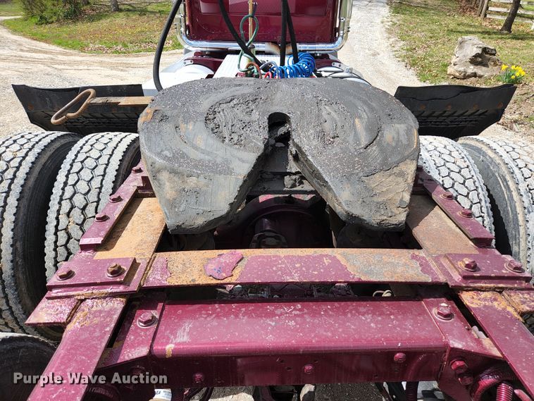 image for item KE9849 1998 Peterbilt 377  semi truck