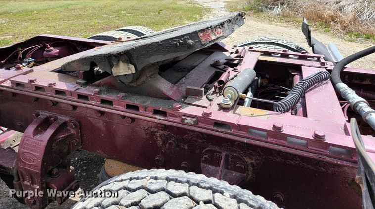 image for item KE9849 1998 Peterbilt 377  semi truck