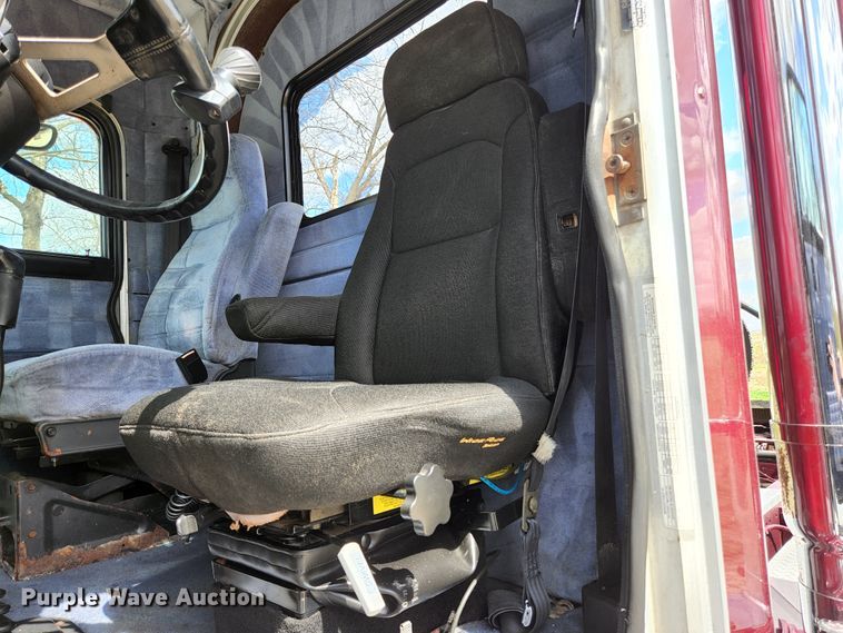 image for item KE9849 1998 Peterbilt 377  semi truck