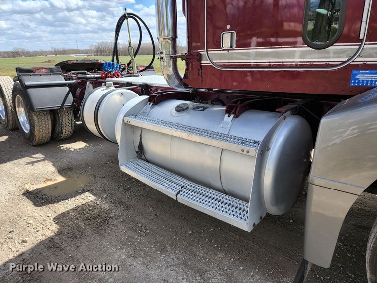 image for item KE9849 1998 Peterbilt 377  semi truck