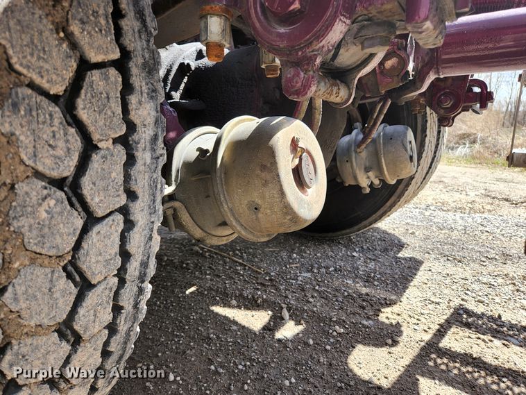 image for item KE9849 1998 Peterbilt 377  semi truck