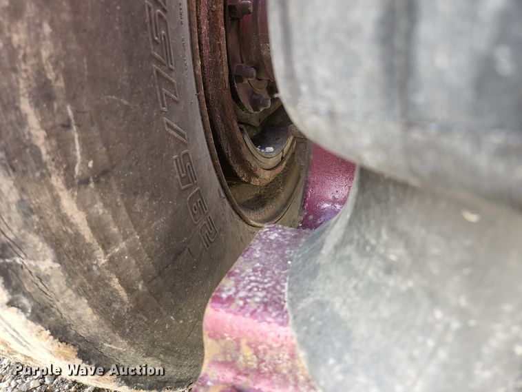 image for item KE9849 1998 Peterbilt 377  semi truck