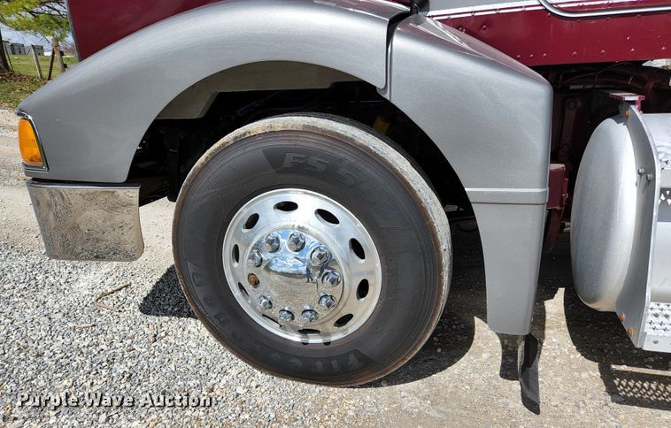 image for item KE9849 1998 Peterbilt 377  semi truck