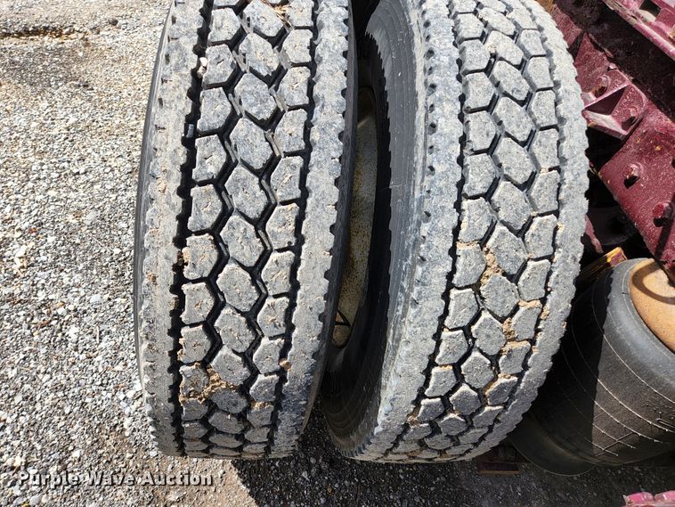 image for item KE9849 1998 Peterbilt 377  semi truck