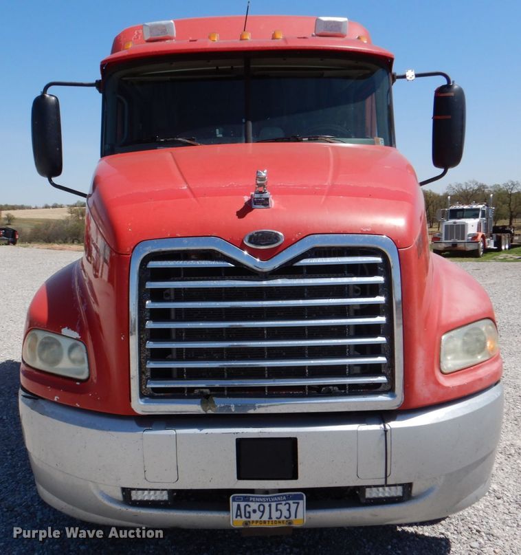 image for item KP9178 2004 Mack CX613  semi truck