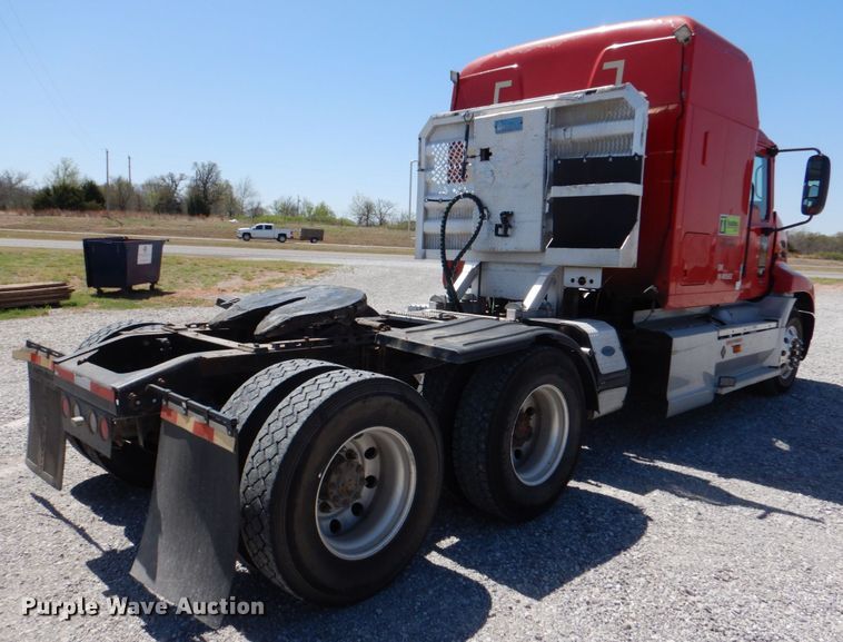 image for item KP9178 2004 Mack CX613  semi truck