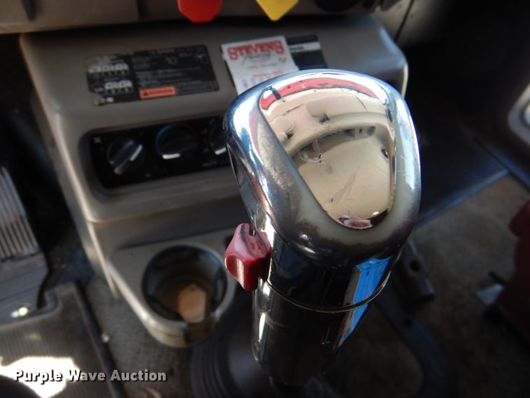 image for item KP9178 2004 Mack CX613  semi truck