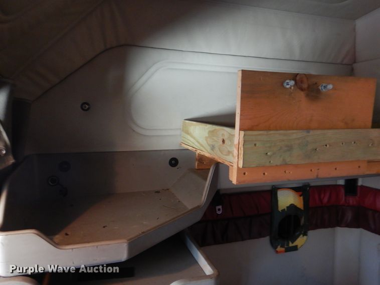 image for item KP9178 2004 Mack CX613  semi truck