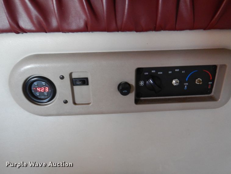 image for item KP9178 2004 Mack CX613  semi truck