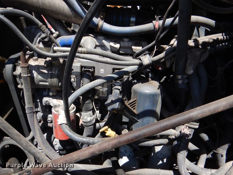 image for item KP9178 2004 Mack CX613  semi truck