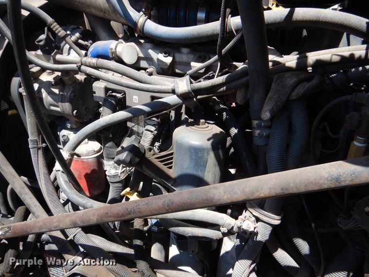 image for item KP9178 2004 Mack CX613  semi truck