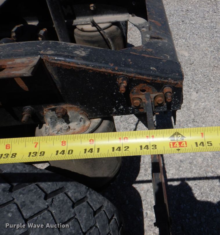 image for item KP9178 2004 Mack CX613  semi truck