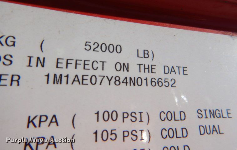 image for item KP9178 2004 Mack CX613  semi truck