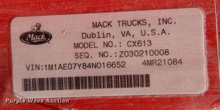 image for item KP9178 2004 Mack CX613  semi truck