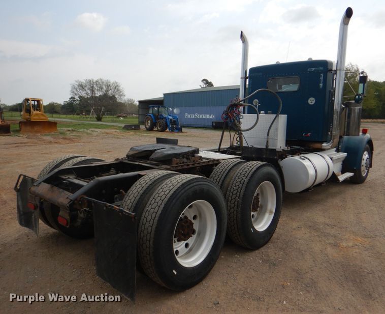 image for item KP9193 2000 Kenworth W900B  semi truck