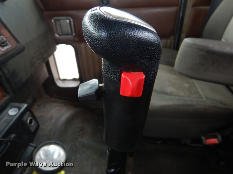 image for item KP9193 2000 Kenworth W900B  semi truck