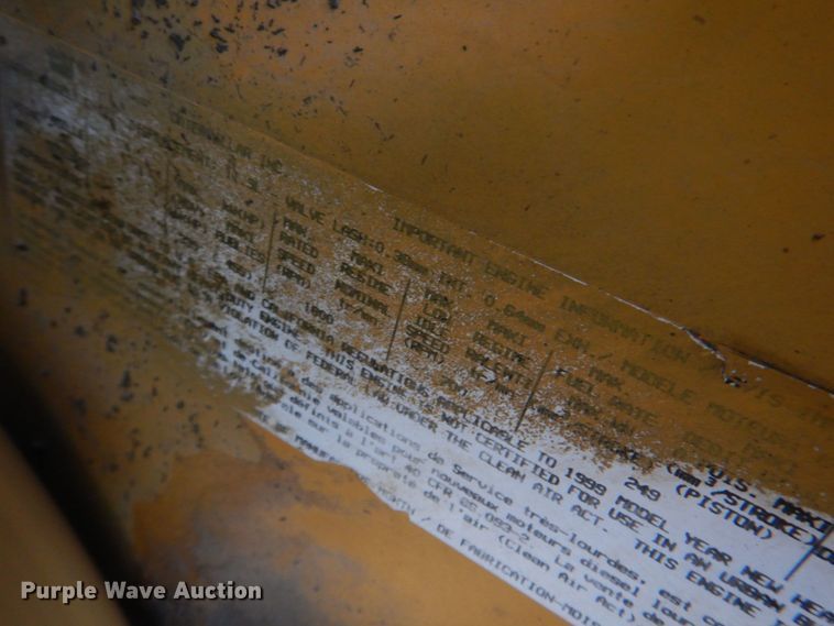 image for item KP9193 2000 Kenworth W900B  semi truck