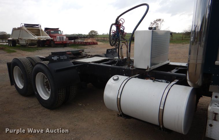 image for item KP9193 2000 Kenworth W900B  semi truck