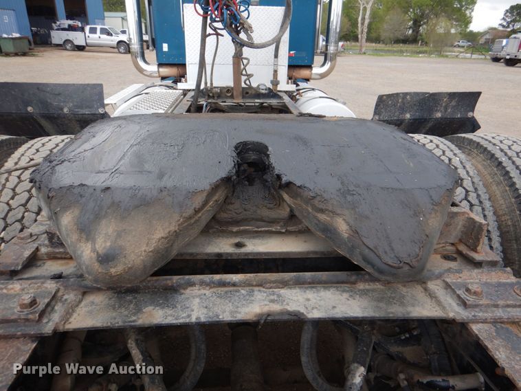 image for item KP9193 2000 Kenworth W900B  semi truck