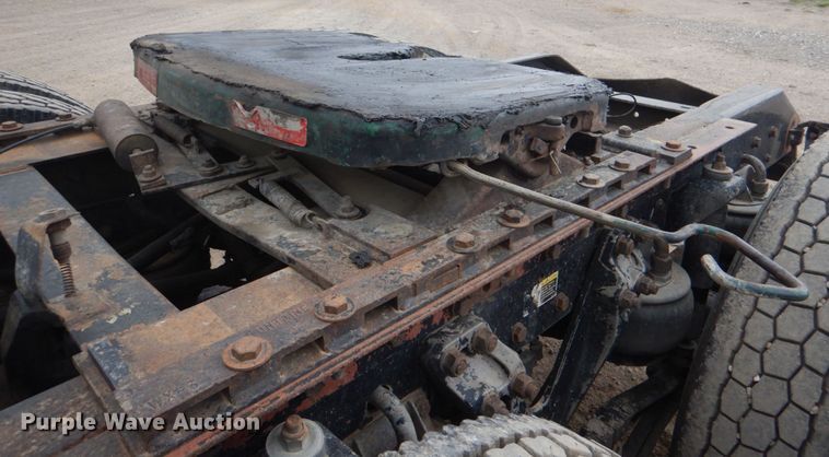 image for item KP9193 2000 Kenworth W900B  semi truck