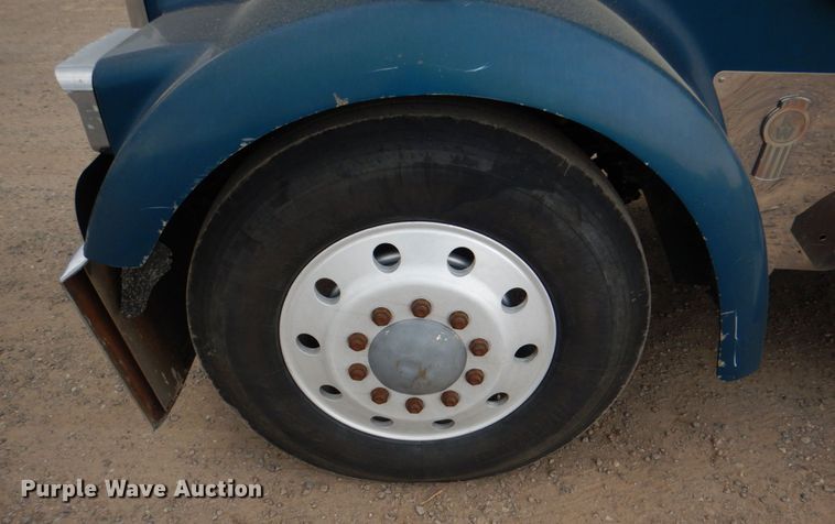 image for item KP9193 2000 Kenworth W900B  semi truck