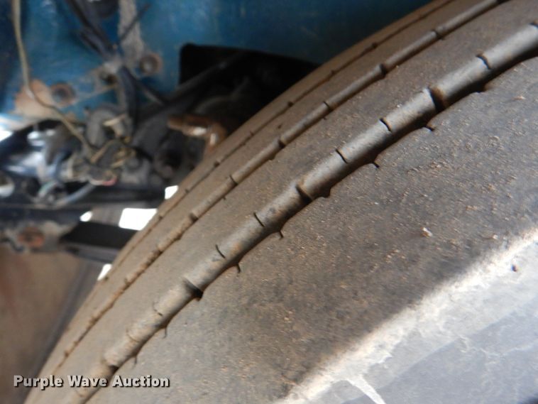 image for item KP9193 2000 Kenworth W900B  semi truck