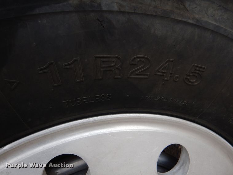 image for item KP9193 2000 Kenworth W900B  semi truck