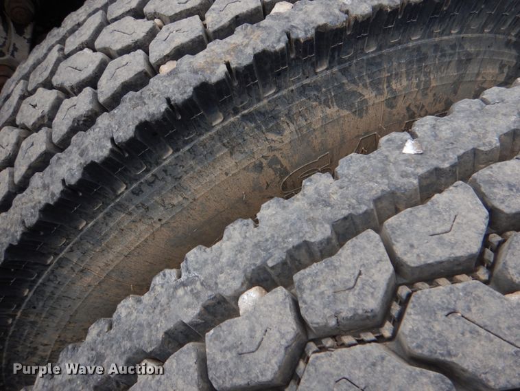 image for item KP9193 2000 Kenworth W900B  semi truck