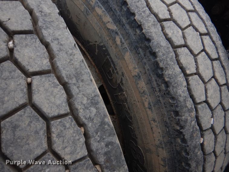 image for item KP9193 2000 Kenworth W900B  semi truck