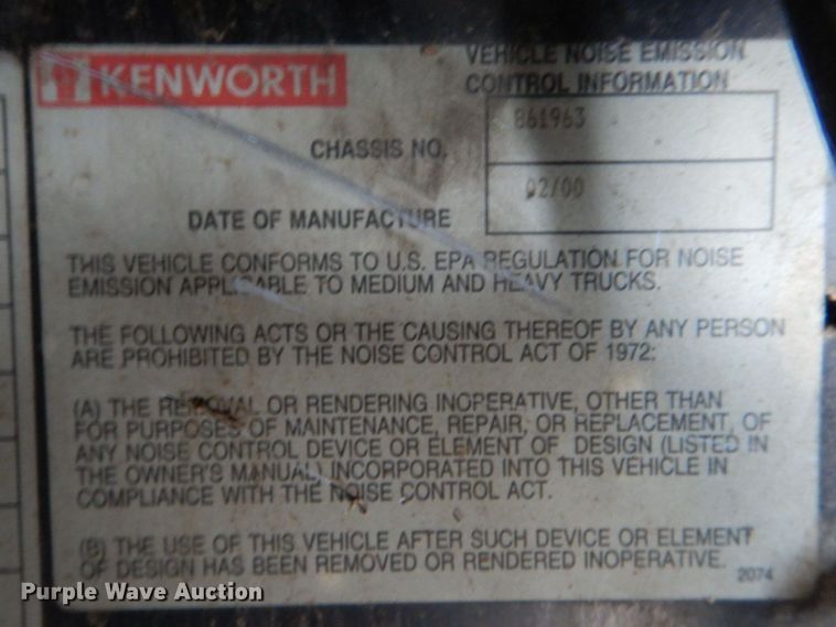 image for item KP9193 2000 Kenworth W900B  semi truck