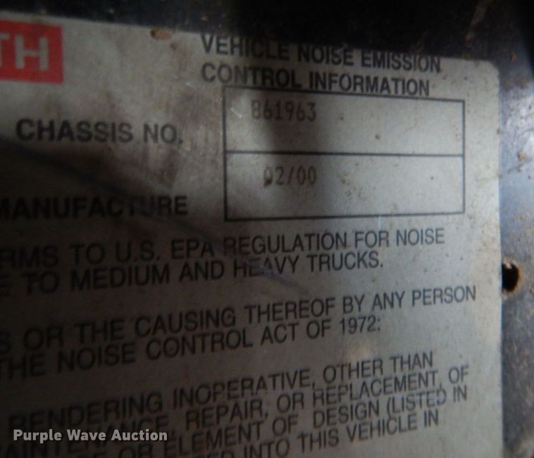 image for item KP9193 2000 Kenworth W900B  semi truck