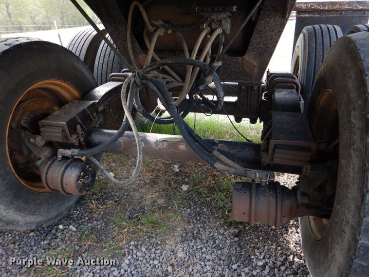 image for item KP9194 2017 EMI 32-ED-2  end dump trailer