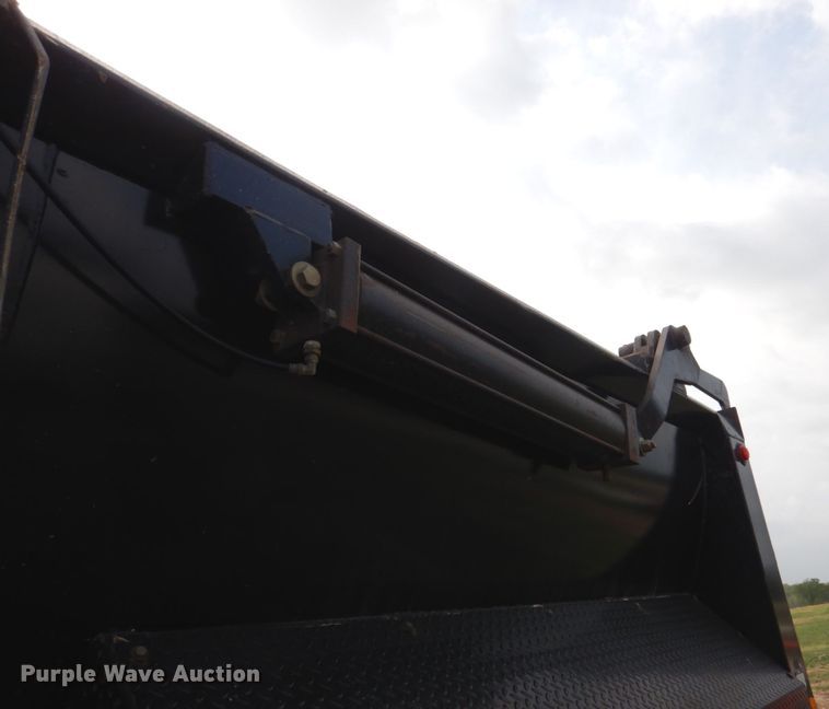 image for item KP9194 2017 EMI 32-ED-2  end dump trailer