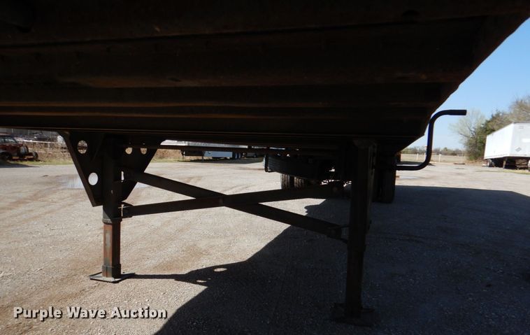 image for item KP9227 2007 Utility Trailer  dry van trailer