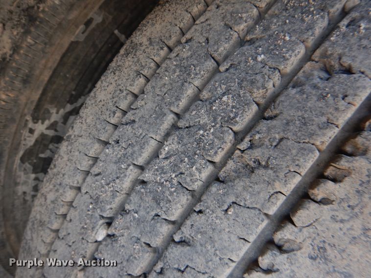 image for item KP9227 2007 Utility Trailer  dry van trailer