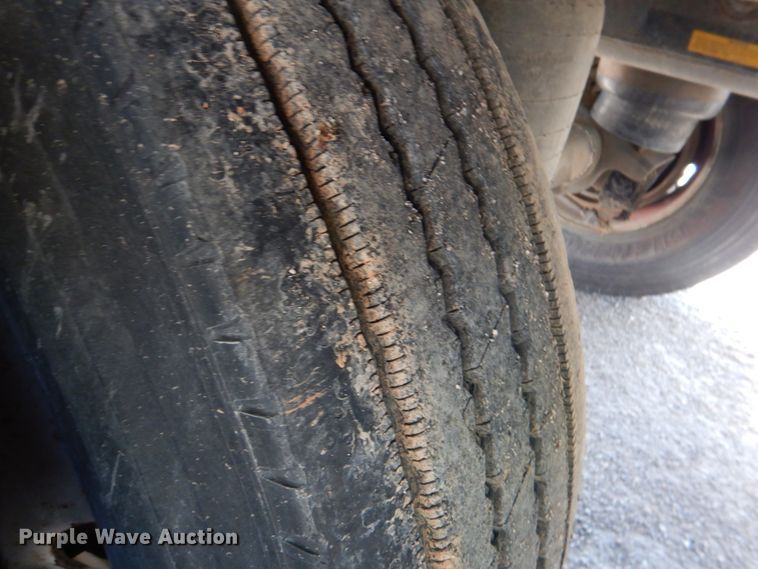 image for item KP9227 2007 Utility Trailer  dry van trailer