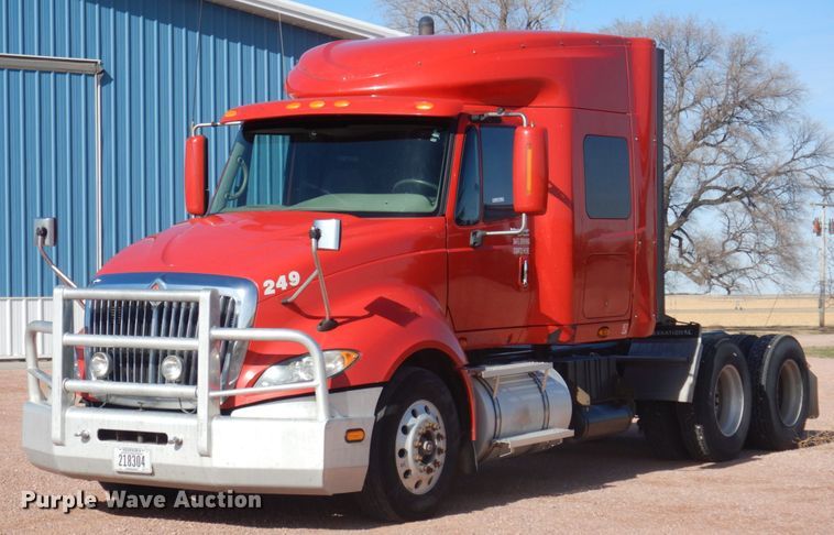 image for item KU9709 2008 International ProStar  semi truck