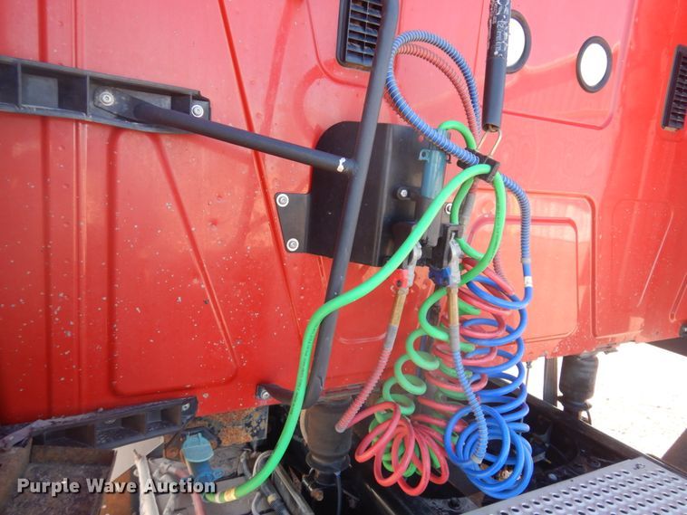 image for item KU9709 2008 International ProStar  semi truck